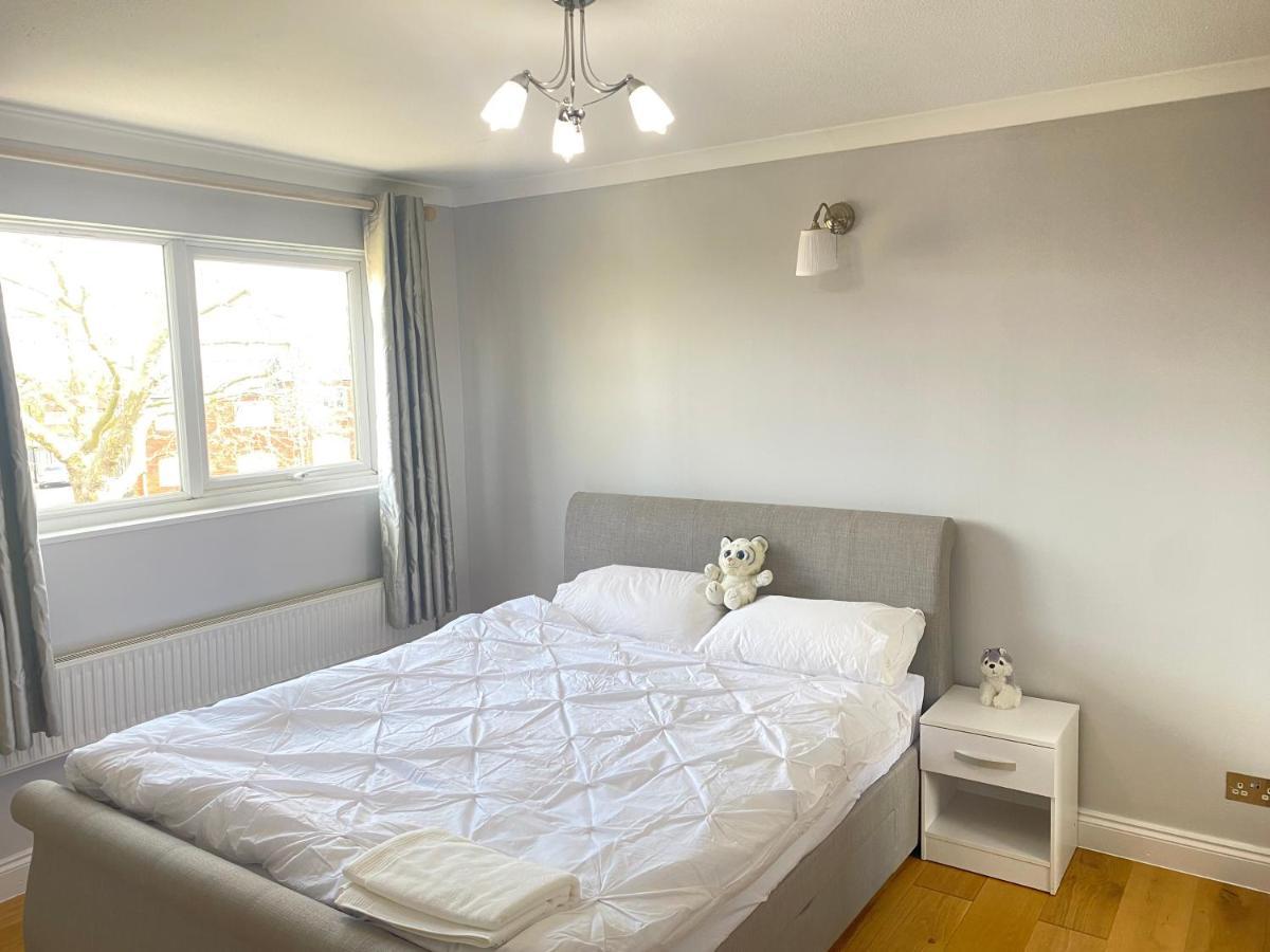 Three Bedrooms House In Windsor Exterior foto